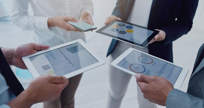 Agencies with proprietary platforms