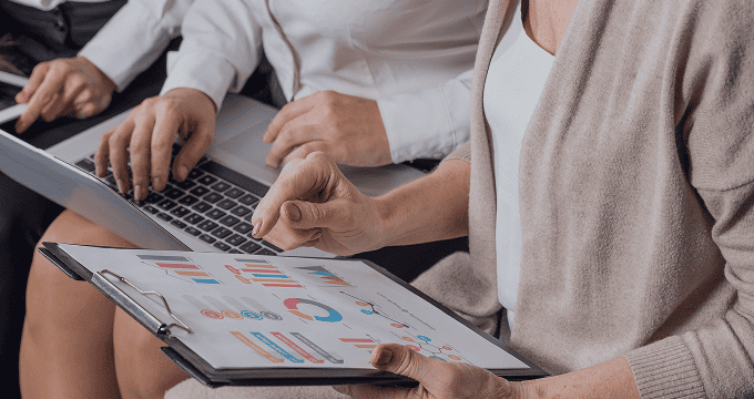 Marketing team analyzes AI-driven campaign metrics to optimize targeting and engagement in real time